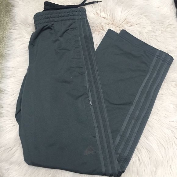 Adidas grey track pants men’s size medium